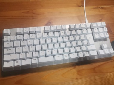 【Razer BlackWidow Lite レビュー】高級感が素晴らしい!オレンジ軸が絶妙な押し心地