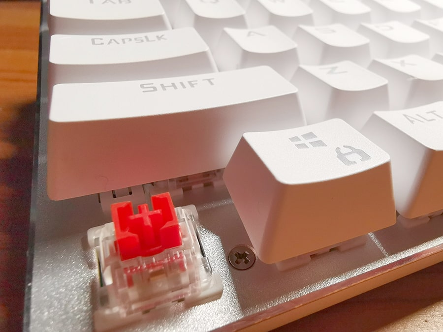 コスパ最強 ゲーミングキーボードのe元素キーボードのキースイッチ赤軸