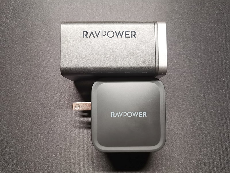 RAVPower RP-PC136のサイズ比較
